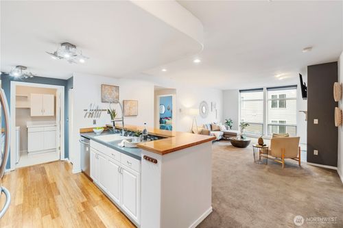 apt-413-3221 Sw Avalon Way, Seattle, WA, 98126-4425 | Card Image