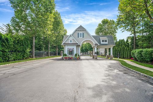 203 Symphony Dr, Lake Grove, NY, 11755-1318 | Card Image
