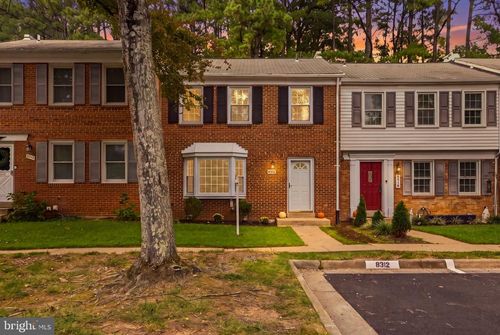 8312 Moline Pl, SPRINGFIELD, VA, 22153-3312 | Card Image