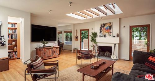 8518 Appian Way, Los Angeles, CA, 90046 | Card Image