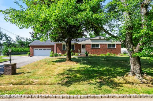 8 Sabina Ter, East Hanover, NJ, 07936-3541 | Card Image