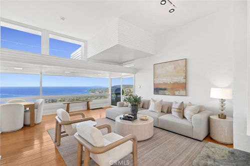 1105 Summit Dr, Laguna Beach, CA, 92651-3418 | Card Image