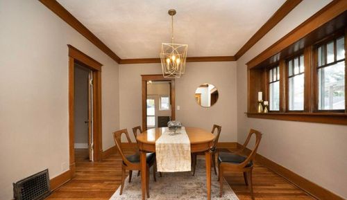 1047 Fountain St Ne, Grand Rapids, MI, 49503-3604 | Card Image