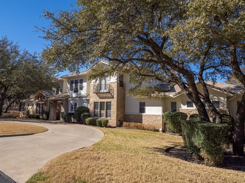 14 Autumn Oaks Dr, The Hills, TX, 78738-1409 | Card Image