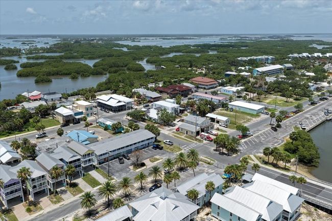 511 1 St St, Townhouse with 2 bedrooms, 2 bathrooms and null parking in CEDAR KEY FL | Image 14