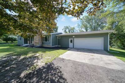 2830 Island Highway, House other with 3 bedrooms, 2 bathrooms and null parking in Charlotte MI | Image 3