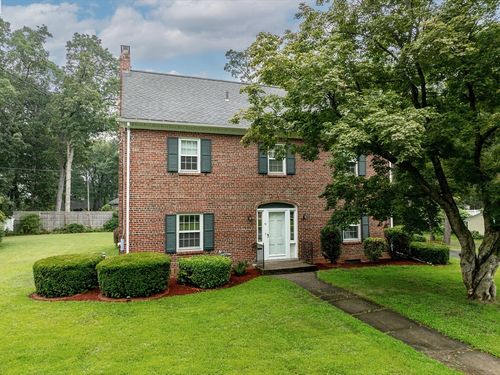 27 Mountain View St, Westfield, MA, 01085-2534 | Card Image