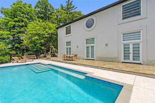 94 Cliff Rd, Tuxedo Park, NY, 10987-4256 | Card Image