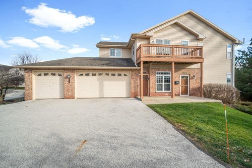 17795 W Jacobs Drive, New Berlin, WI, 53146 | Card Image