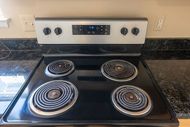 304 Tecumseh St, House other with 3 bedrooms, 1 bathrooms and null parking in Clawson MI | Image 7