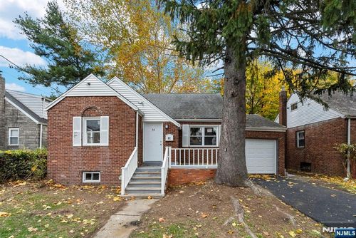 11 Carrelton Dr, Paterson, NJ, 07522-1006 | Card Image