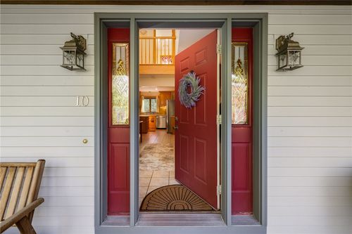 10 Oak Hill Rd, Hope, RI, 02831-1419 | Card Image