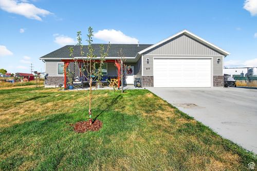 877 N 2300 W, Tremonton, UT, 84337-9320 | Card Image