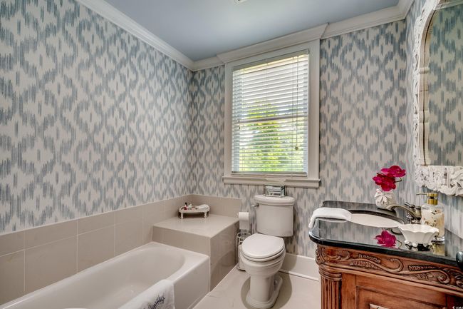 402 E Broad St, House other with 3 bedrooms, 3 bathrooms and 6 parking in Hemingway SC | Image 28