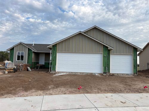 225 E Hanscom St, Derby, KS, 67037-8578 | Card Image
