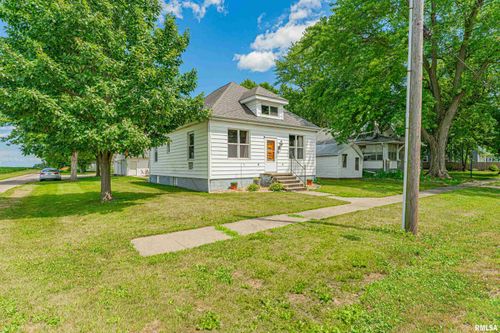 209 N 2nd N Street, Easton, IL, 62633 | Card Image