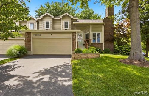 10935 Vauxhall Dr, Saint Louis, MO, 63146-5579 | Card Image