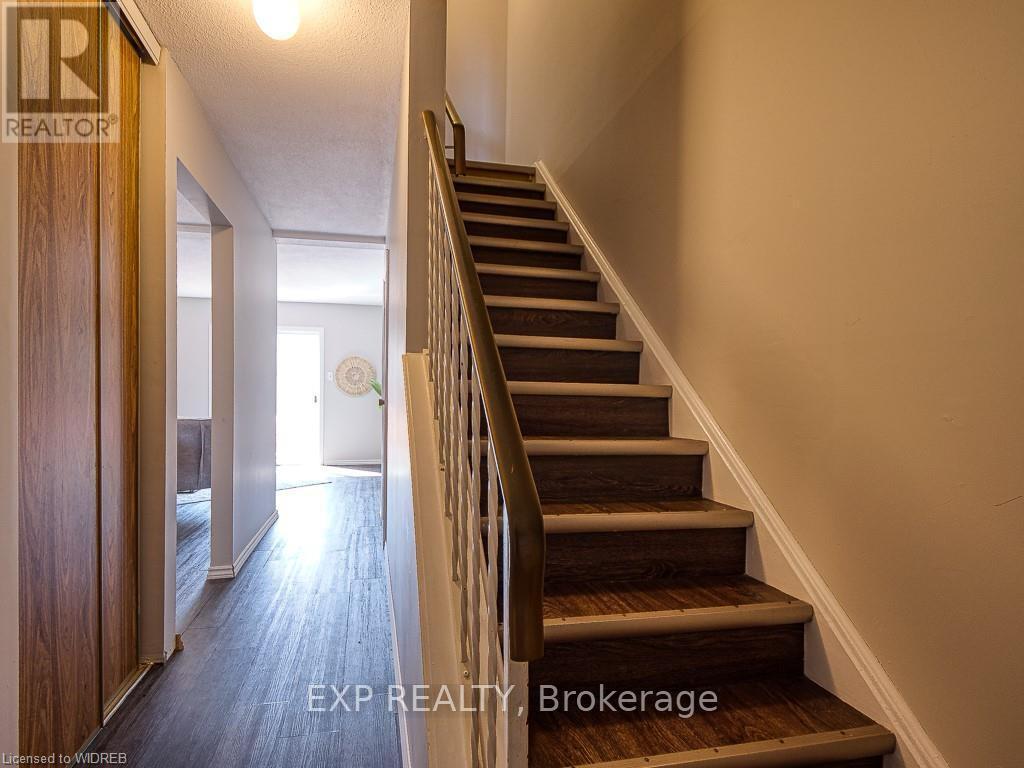 Residential Lease in Woodstock (Woodstock - North) 5
