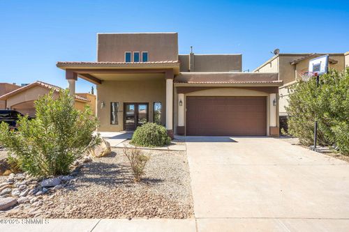 3105 Rio Arriza Loop, Las Cruces, NM, 88012-7686 | Card Image