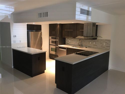 apt-123-4-20350 W Country Club Dr, Aventura, FL, 33180-1662 | Card Image