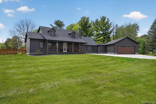 5640 Fowlerville Rd, Fowlerville, MI, 48836-9366 | Card Image