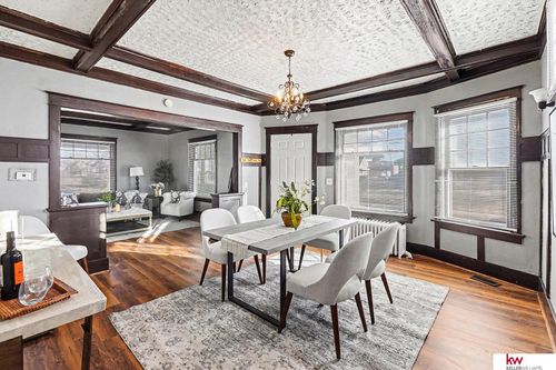 2553 Pratt St, Omaha, NE, 68111-2942 | Card Image