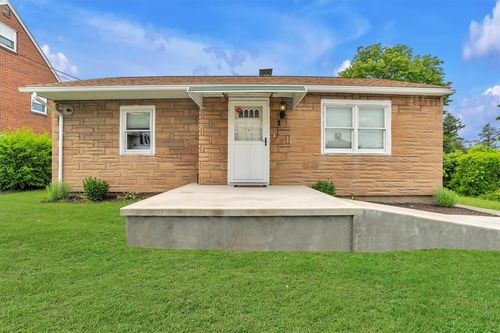 901 Dennis Ave, Monessen, PA, 15062-1707 | Card Image