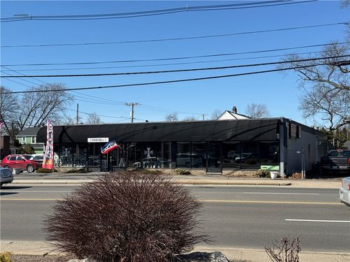 1175 Post Rd, Warwick, RI, 02888-3258 | Card Image