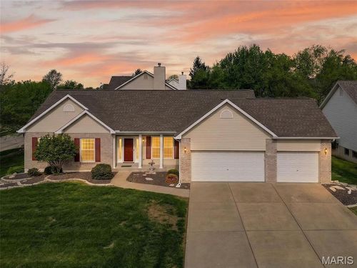 3 Southern Hills Ct, O Fallon, MO, 63366-5904 | Card Image