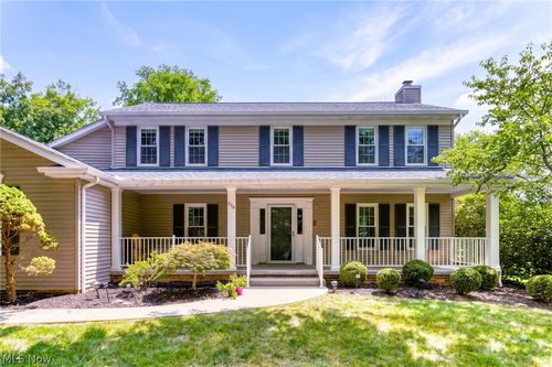 279 Ash Grove Cir, Aurora, OH, 44202-8472 | Card Image