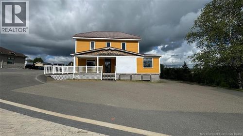 64 Blvd Broadway, Grand-Sault/Grand Falls, NB, E3Z2J7 | Card Image