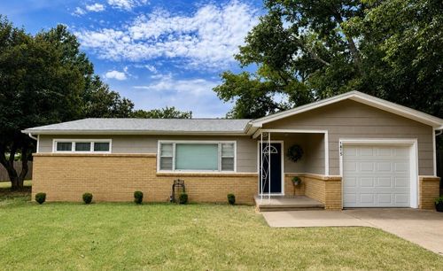 1815 N 9th St, Arkansas City, KS, 67005-1713 | Card Image