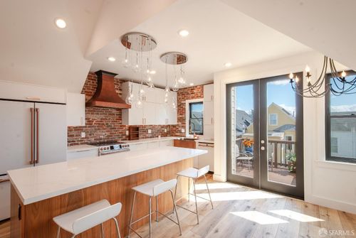 60 Carmelita St, San Francisco, CA, 94117-3313 | Card Image