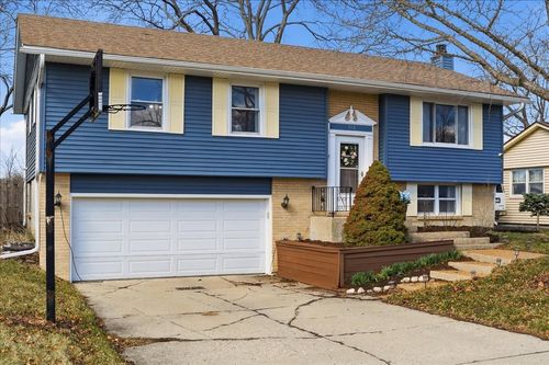 394 Northgate Rd, Lindenhurst, IL, 60046-8806 | Card Image