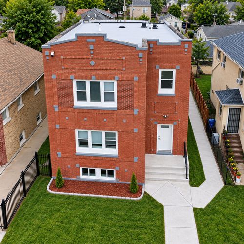 1015 N Laramie Ave, Chicago, IL, 60651-2917 | Card Image