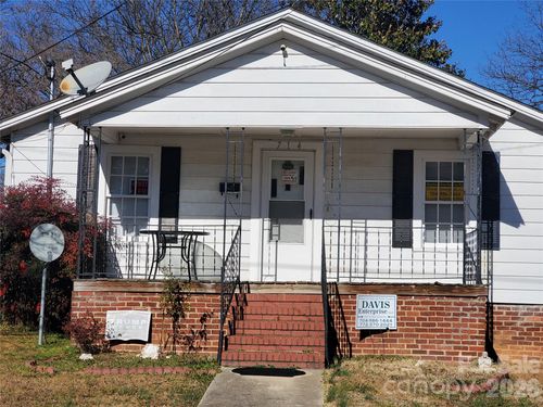 714 Wiscassett St, Albemarle, NC, 28001-3721 | Card Image