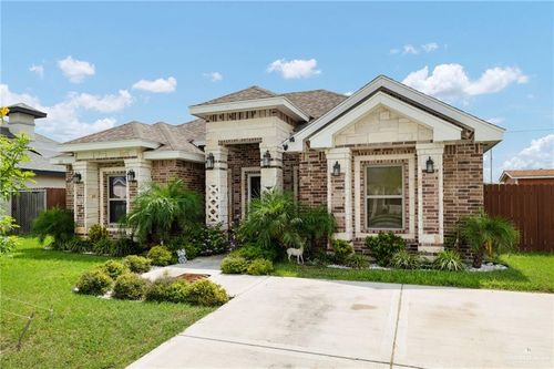 814 Whitewing St, Alamo, TX, 78516-4128 | Card Image