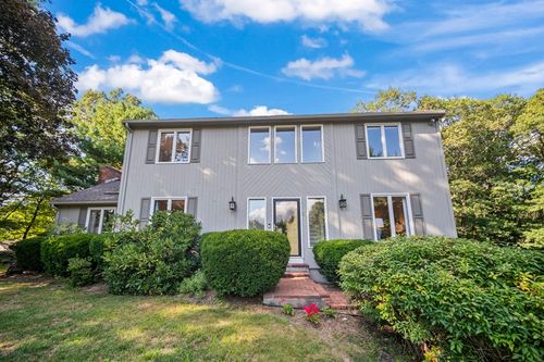 17 Mcneil Cir, Marlborough, MA, 01752-1677 | Card Image