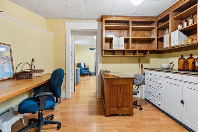 LL Office | Image 43