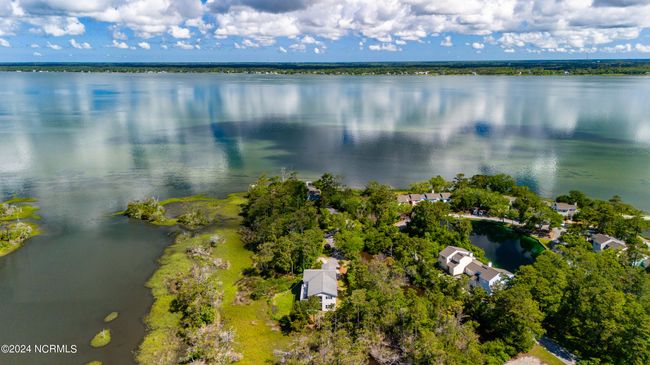 5 West Ct, House other with 6 bedrooms, 5 bathrooms and 1 parking in Pine Knoll Shores NC | Image 59