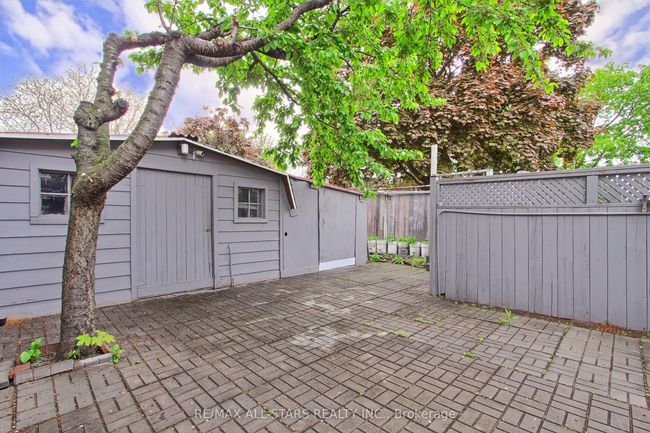 48 Archdekin Dr, House attached with 5 bedrooms, 3 bathrooms and 4 parking in Brampton ON | Image 43