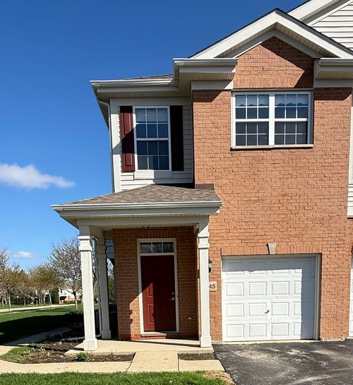 4245-4245 Savoy Ln, McHenry, IL, 60050-8305 | Card Image