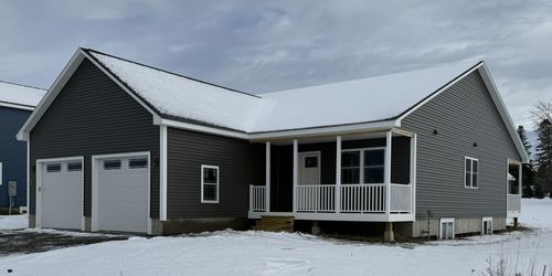 16 Dozer Dr, Saint Albans, VT, 05478-2367 | Card Image