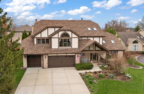 10711 Landings Dr, Orland Park, IL, 60467-8403 | Card Image