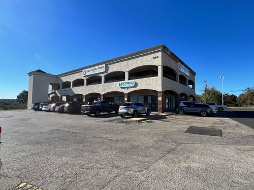 204 S Interstate 35, Georgetown, TX, 78628-4126 | Card Image