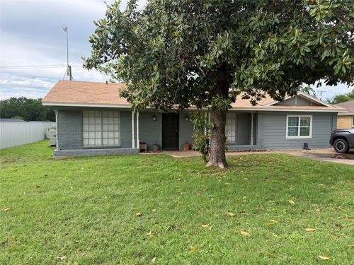 2809 N Murco Dr, Mineral Wells, TX, 76067-5749 | Card Image