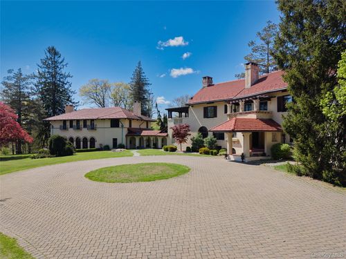 14 Castleton Dr, Highland Mills, NY, 10930-8316 | Card Image