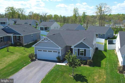 28 Boothbay Dr, MARTINSBURG, WV, 25403-1698 | Card Image