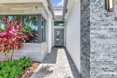 8544 Apple Falls Lane, House other with 3 bedrooms, 3 bathrooms and null parking in Boca Raton FL | Image 2