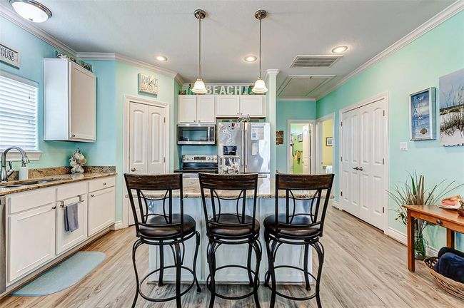 881 Buell, House other with 3 bedrooms, 2 bathrooms and null parking in Crystal Beach TX | Image 13